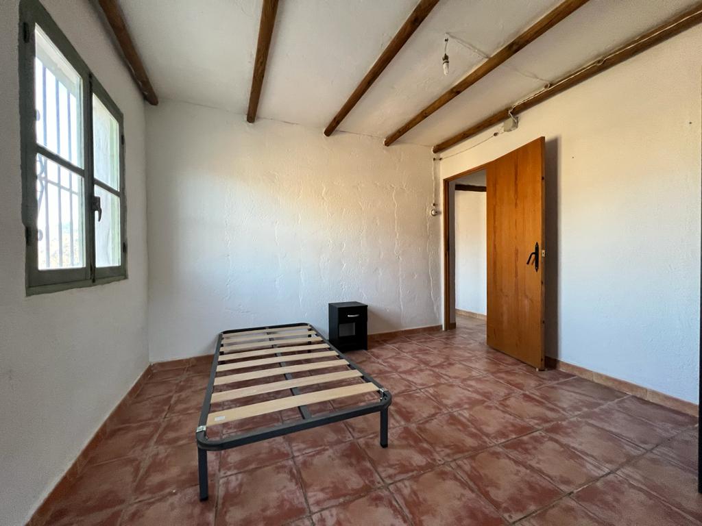 Casa de campo con vistas a Sierra Nevada en venta