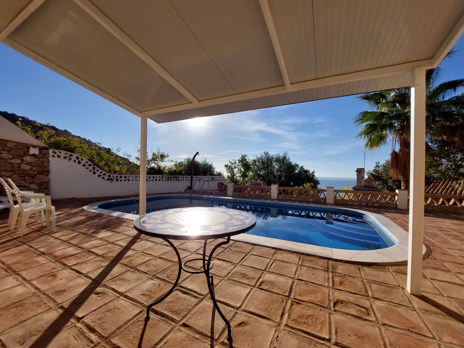 Wonderful villa for sale with private pool, mature gardens and panoramic sea views