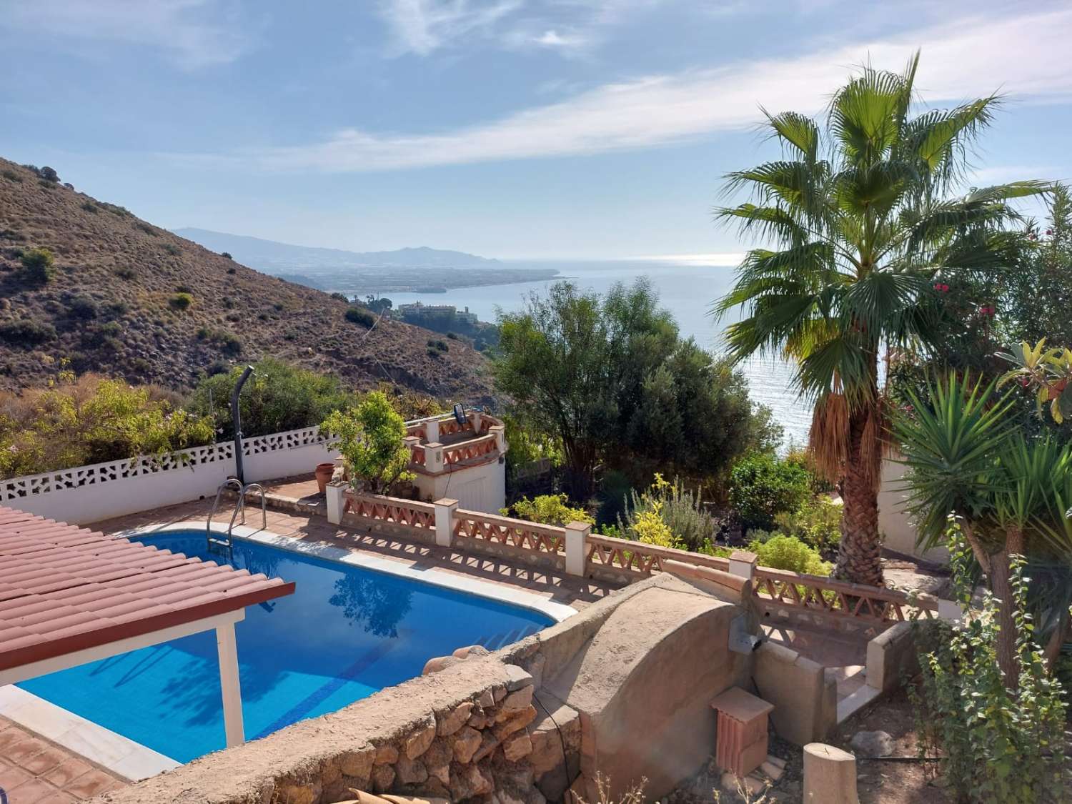 Wonderful villa for sale with private pool, mature gardens and panoramic sea views