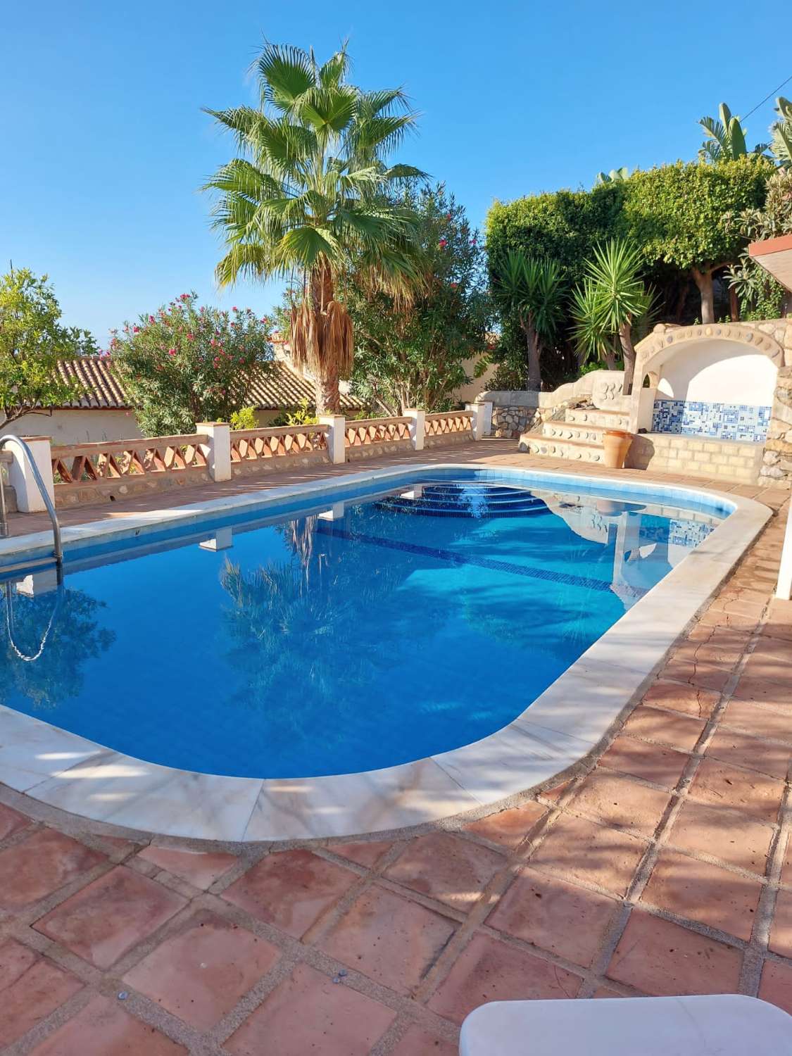 Wonderful villa for sale with private pool, mature gardens and panoramic sea views