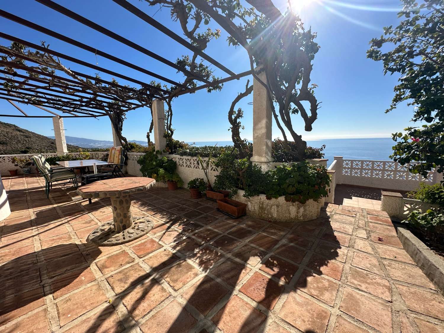 Wonderful villa for sale with private pool, mature gardens and panoramic sea views