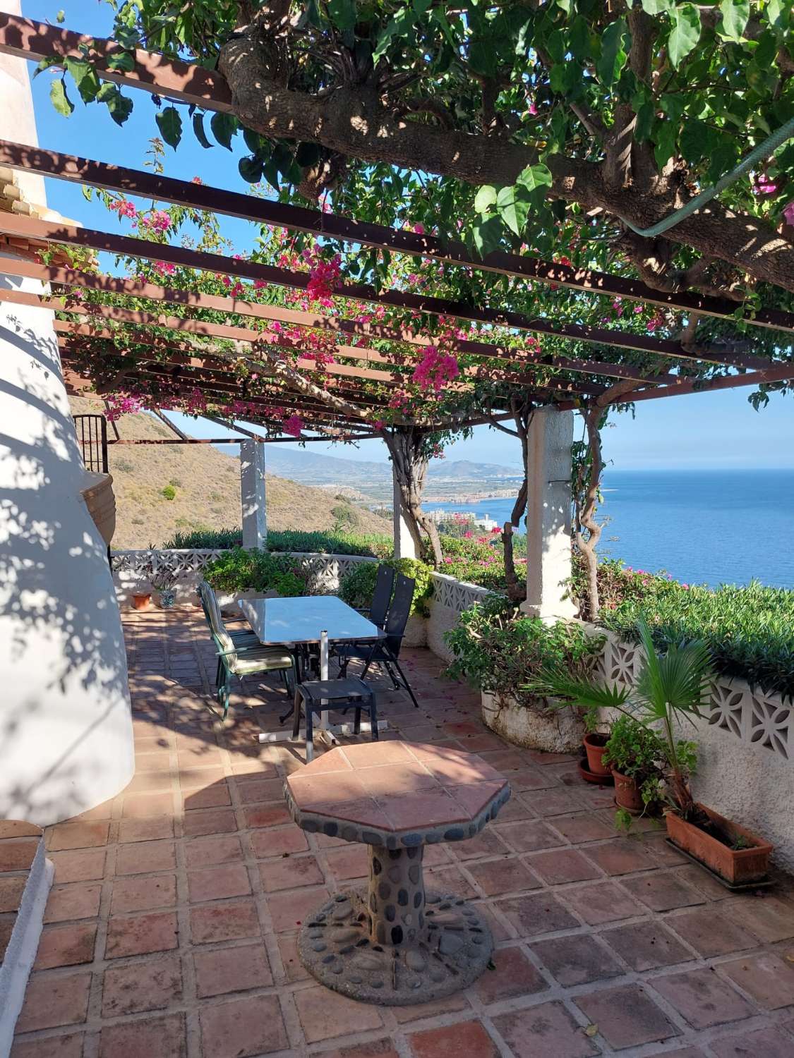 Wonderful villa for sale with private pool, mature gardens and panoramic sea views