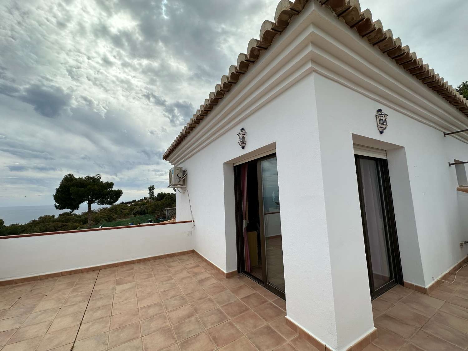 Villa for sale with incredible views in Monte de los Almendros