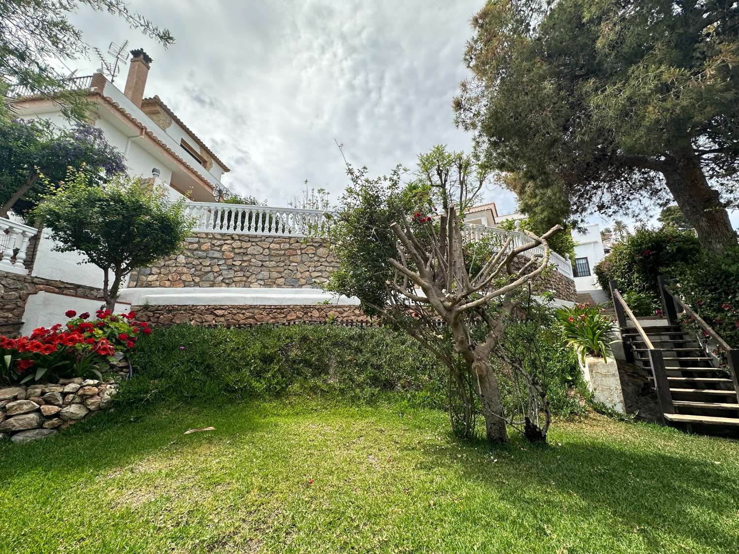 Villa à vendre avec des vues incroyables à Monte de los Almendros