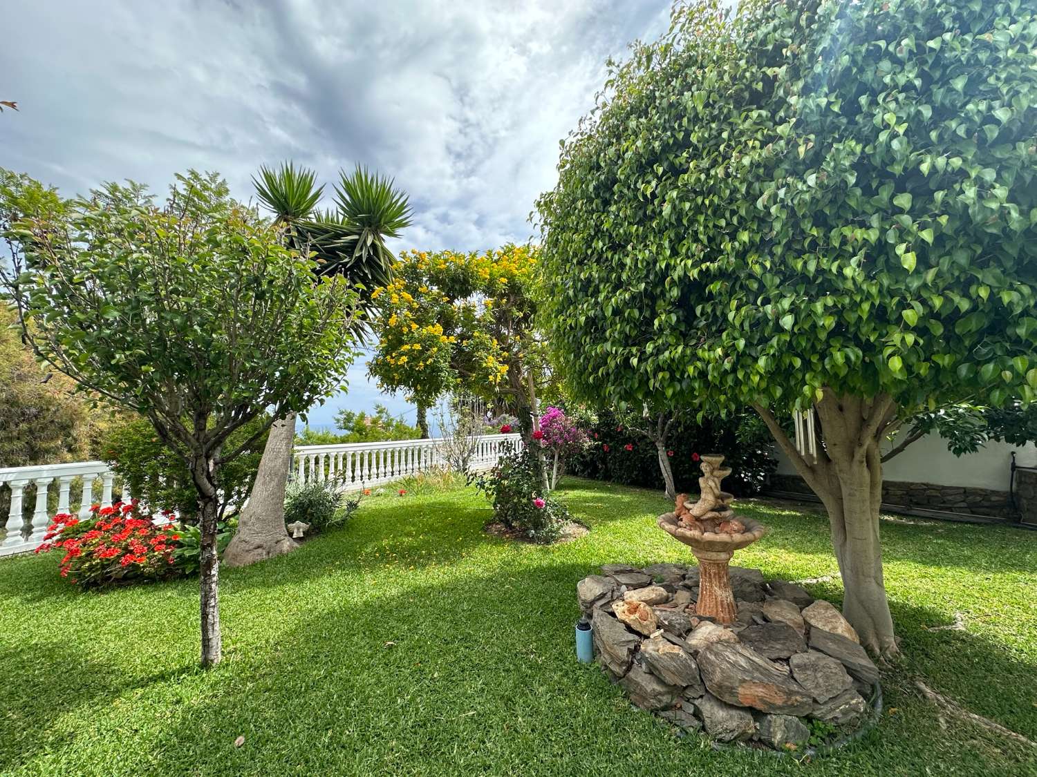 Villa à vendre avec des vues incroyables à Monte de los Almendros