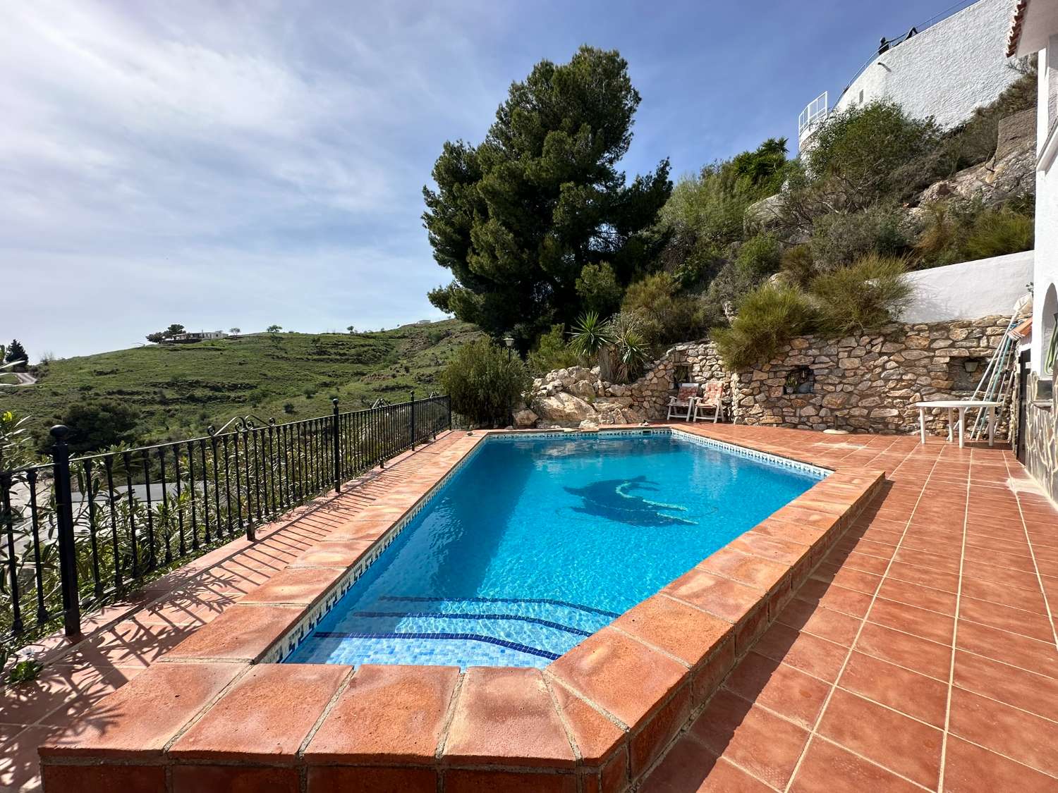 Splendid villa in the private urbanisation Monte de los Almendros