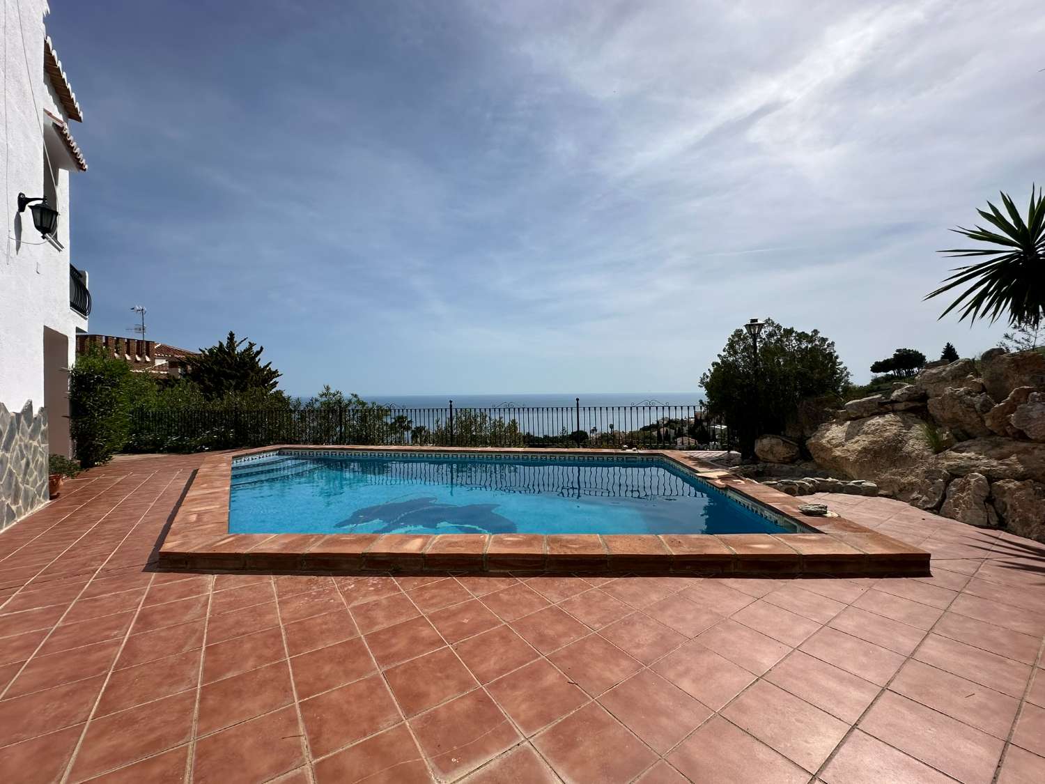 Splendid villa in the private urbanisation Monte de los Almendros