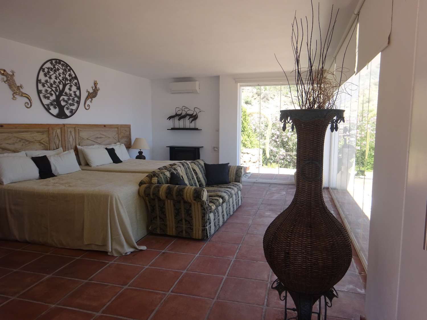 Hermosa villa con mucha privacidad en venta entre Salobreña y Almuñecar