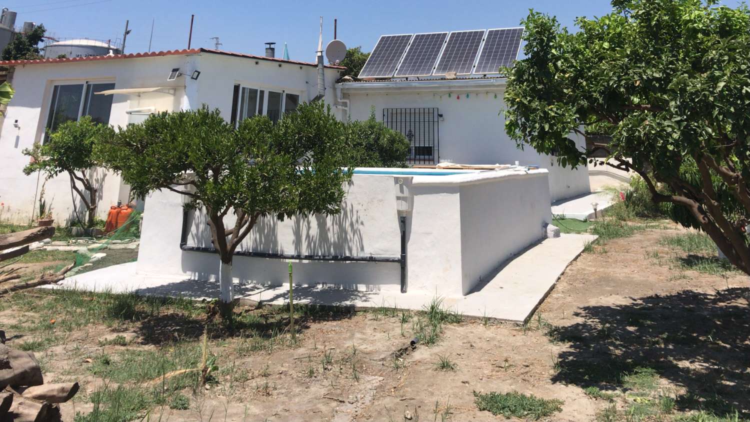 Casa de campo con terreno y vistas en Lobres
