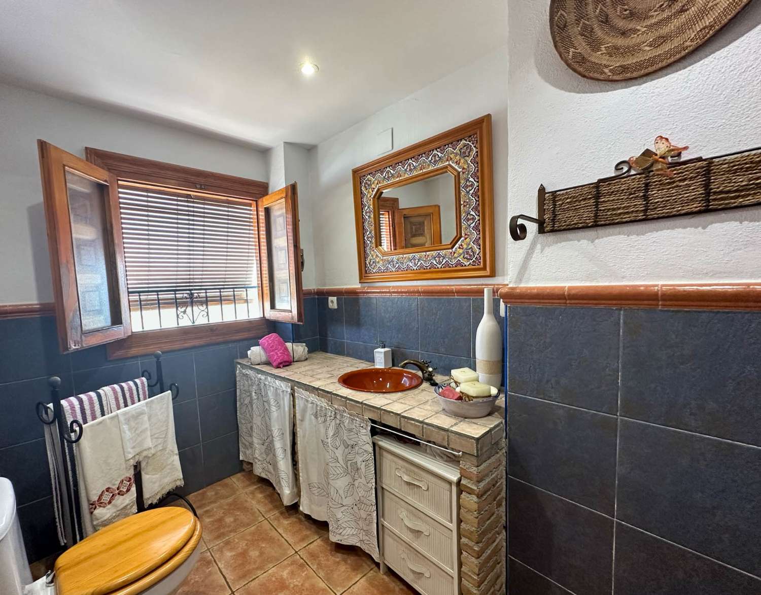 Cozy townhouse for sale in Salobreña