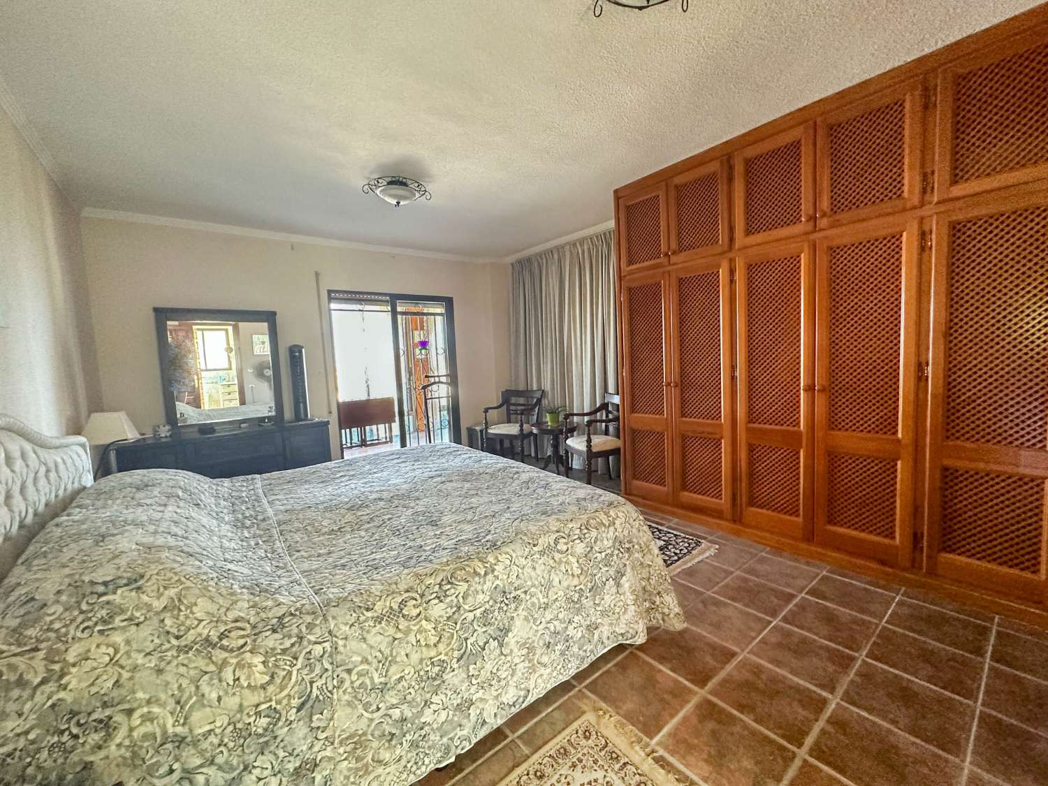 Espectacular villa en venta en Monte de los Almendros