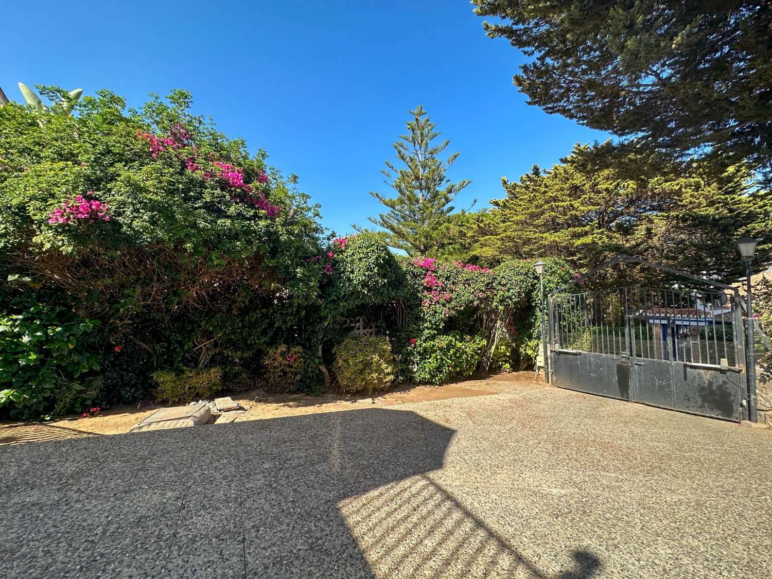Espectacular villa en venta en Monte de los Almendros
