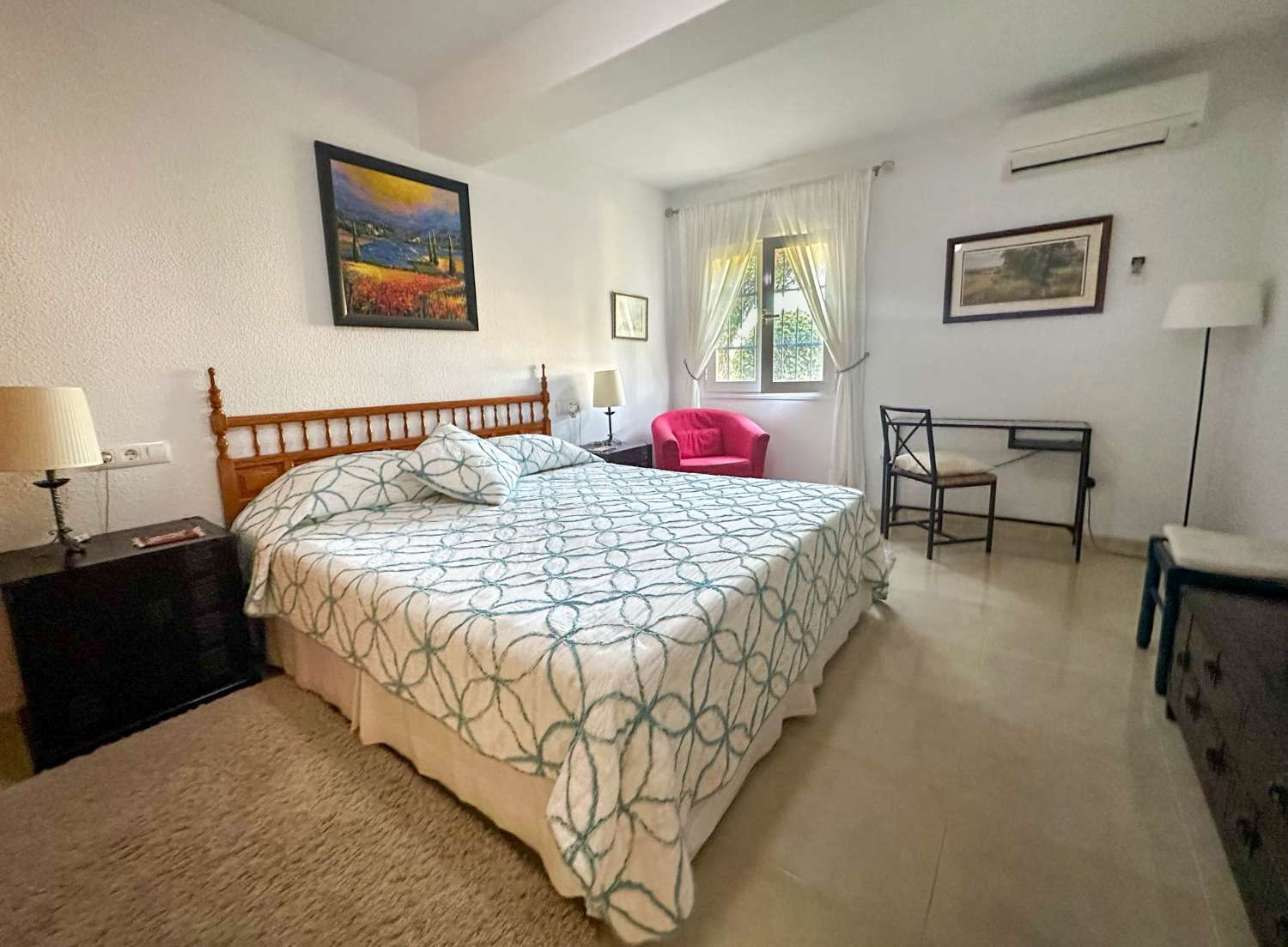 Espectacular villa en venta en Monte de los Almendros