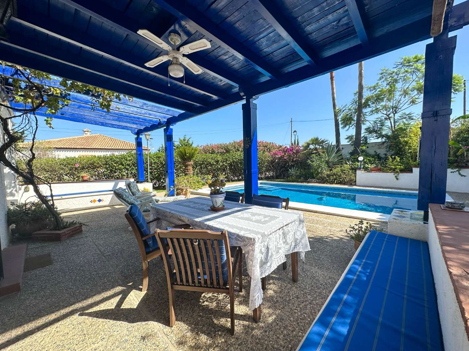 Espectacular villa en venta en Monte de los Almendros