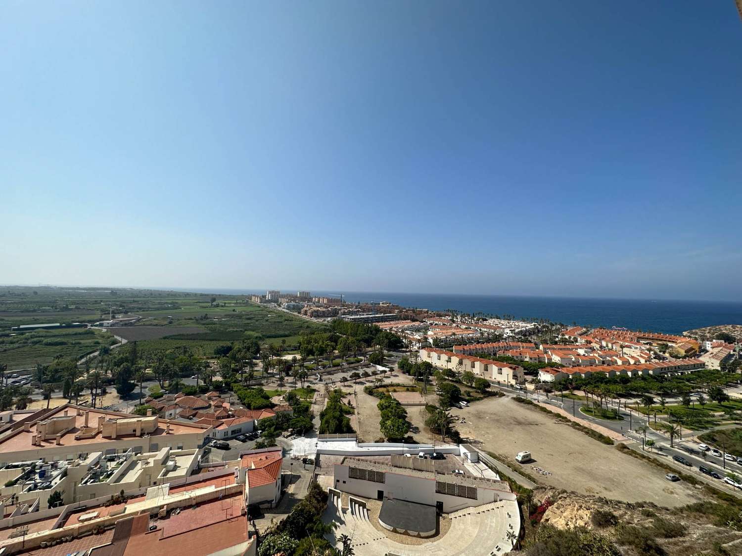 Uniek appartement met panoramisch uitzicht te koop in Salobreña