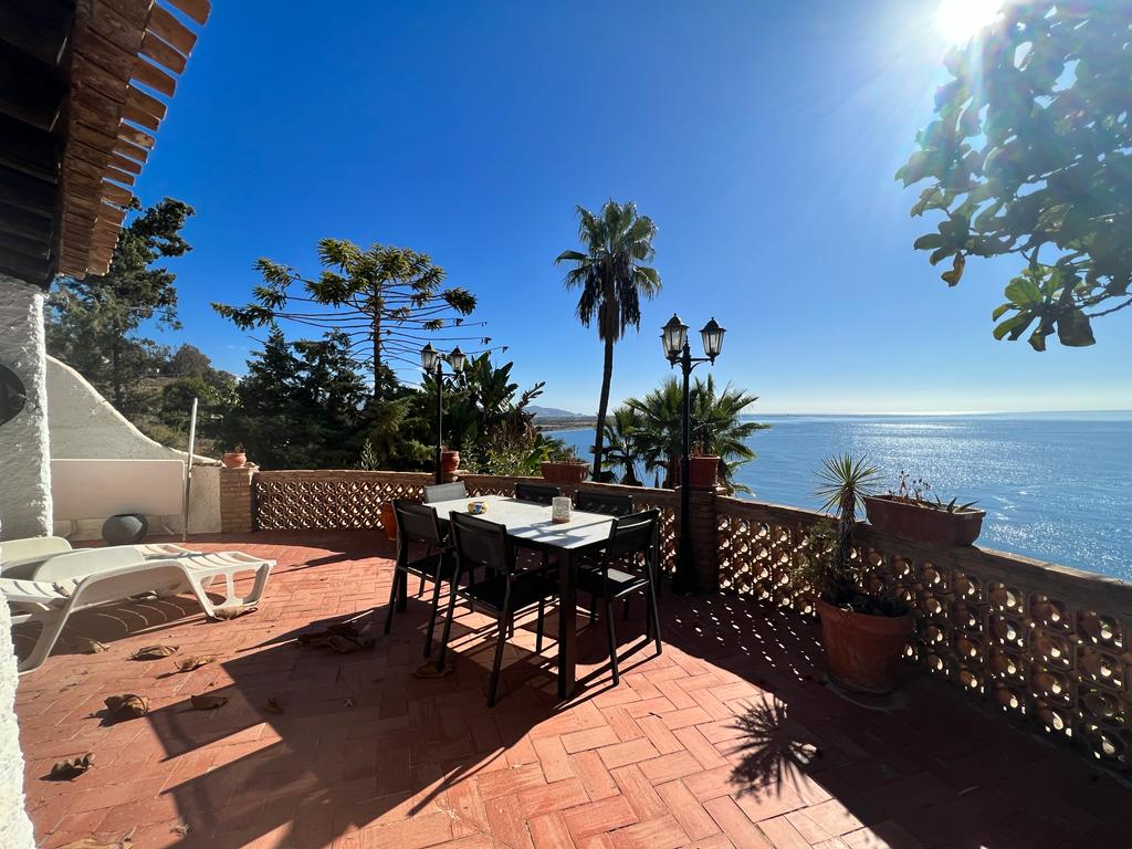 Chalet con vistas al mar y piscina en alquiler, Salobreña