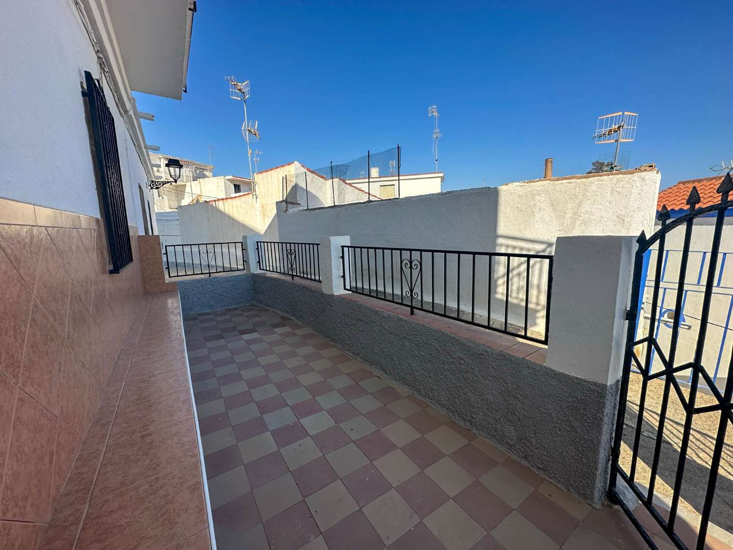 Hus uthyres i La Caleta - La Guardia (Salobreña)