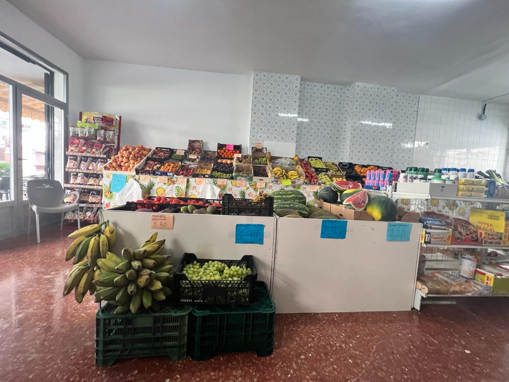 Supermarket myynnissä Salobreña Costa