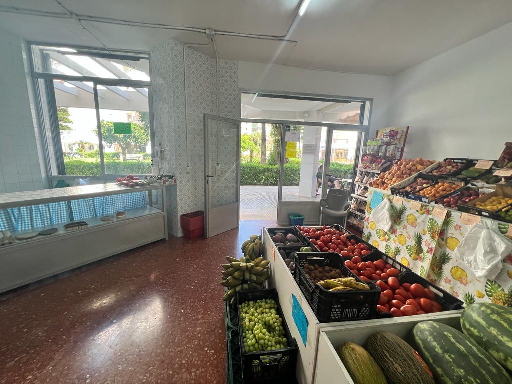 Supermarket v prodeji in Salobreña Costa