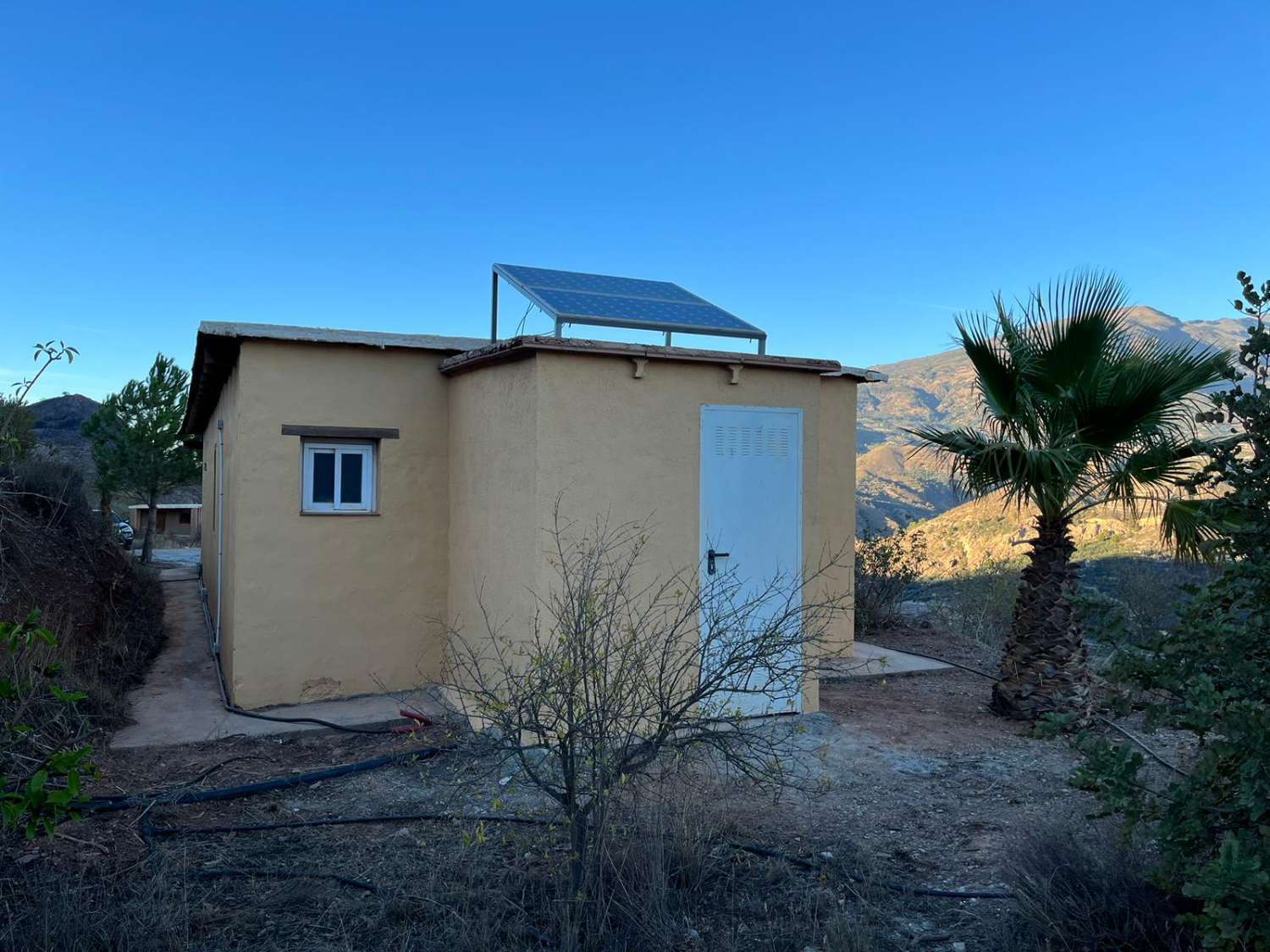 Landhaus mit atemberaubender Aussicht in El Pinar zu verkaufen