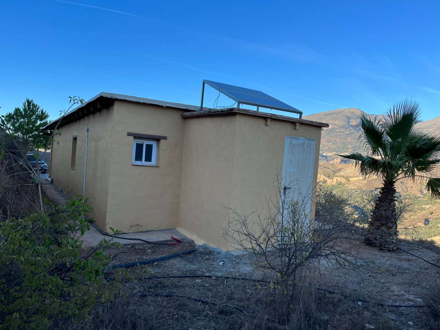 Landhaus mit atemberaubender Aussicht in El Pinar zu verkaufen