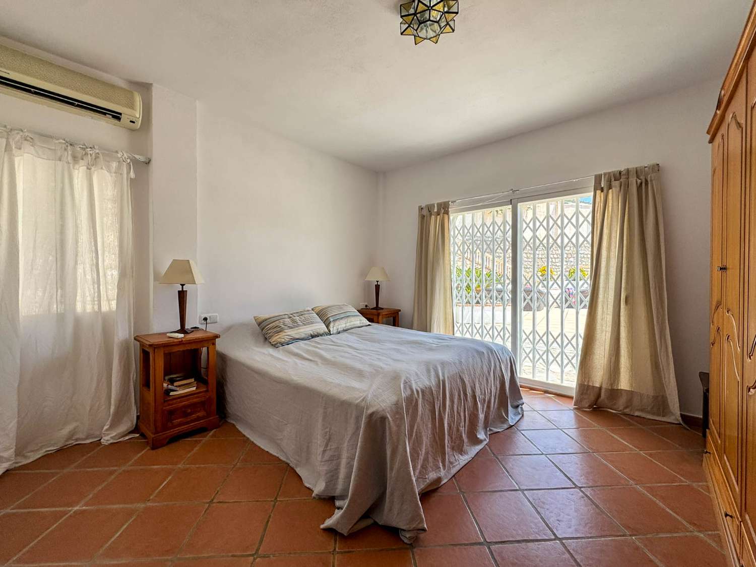 Charmante villa à vendre à Molvízar