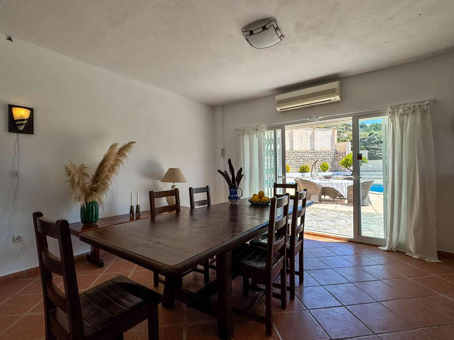 Charmante villa à vendre à Molvízar