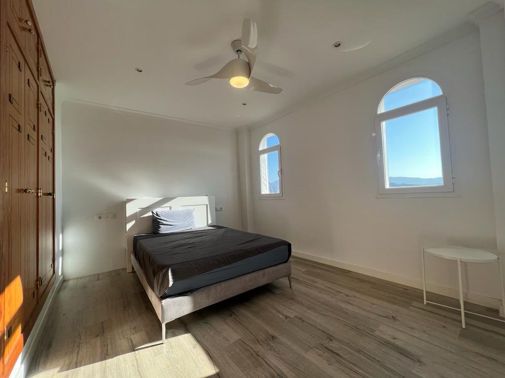 Renovated building for sale in Salobreña