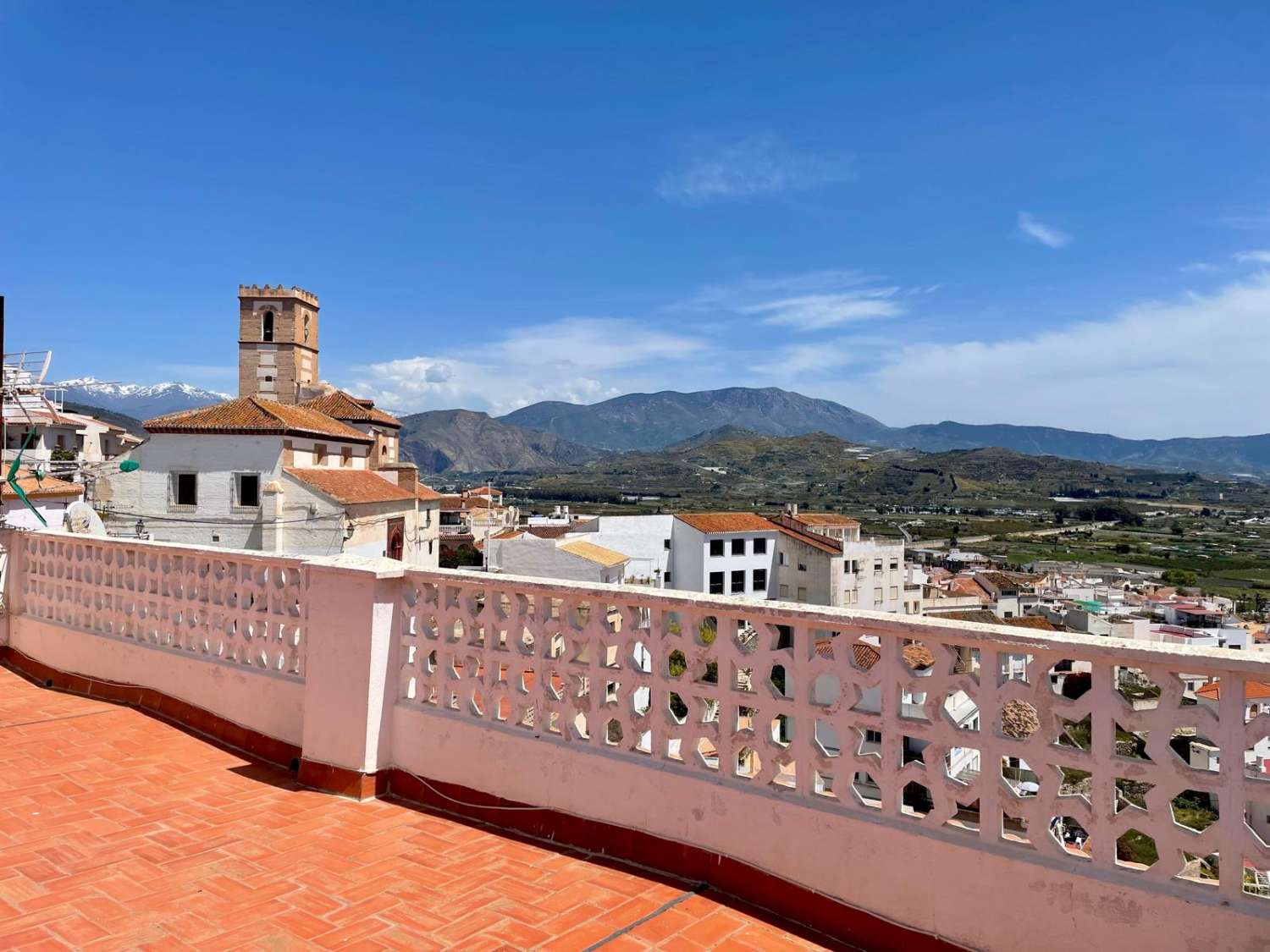 Renovated building for sale in Salobreña