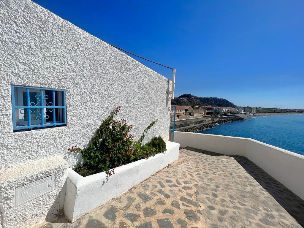 MAGNÍFICA CASA EN VENTA DE ESTILO IBICENCO CON VISTAS AL MAR, LA CALETA