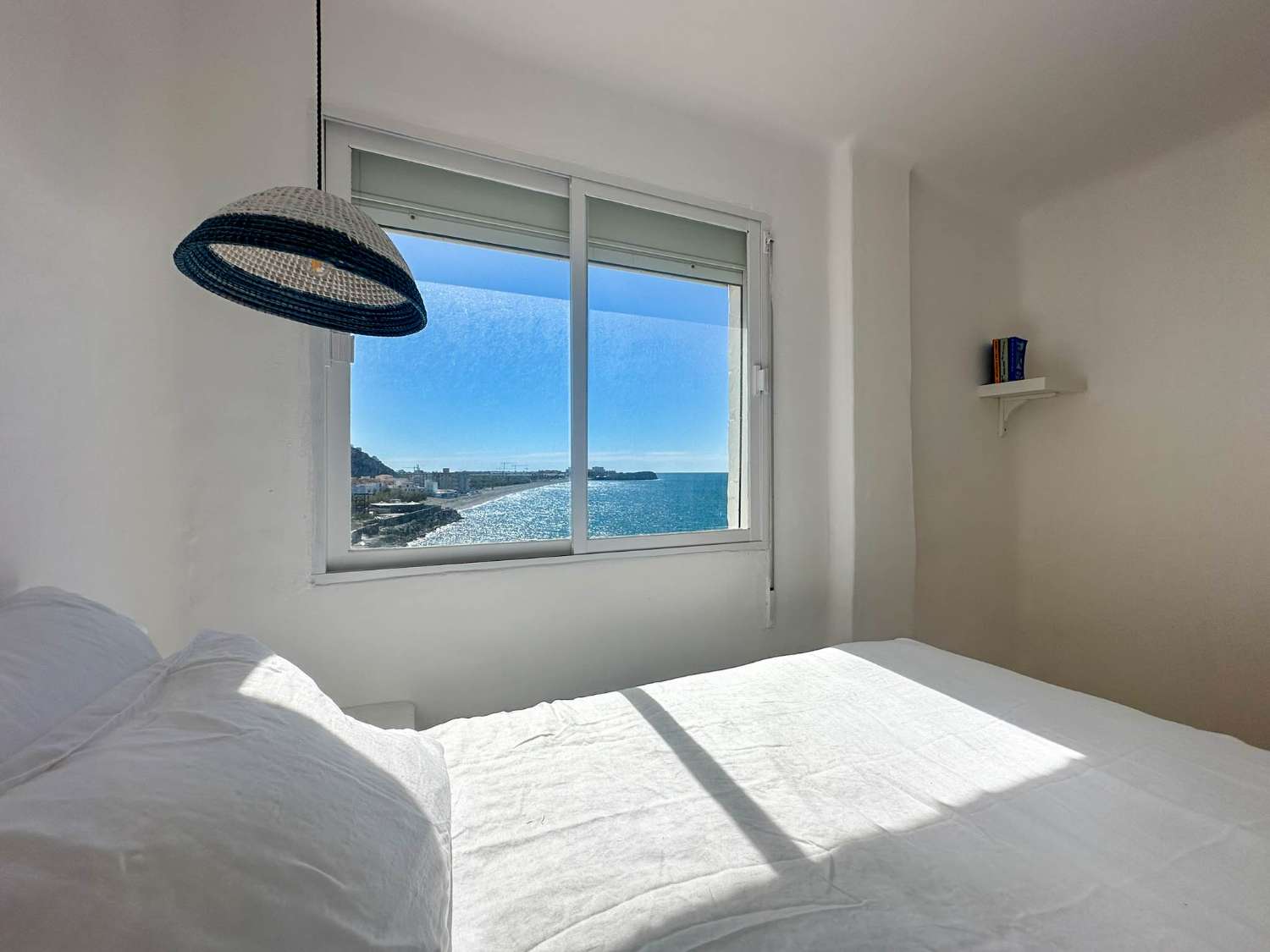 MAGNÍFICA CASA EN VENTA DE ESTILO IBICENCO CON VISTAS AL MAR, LA CALETA