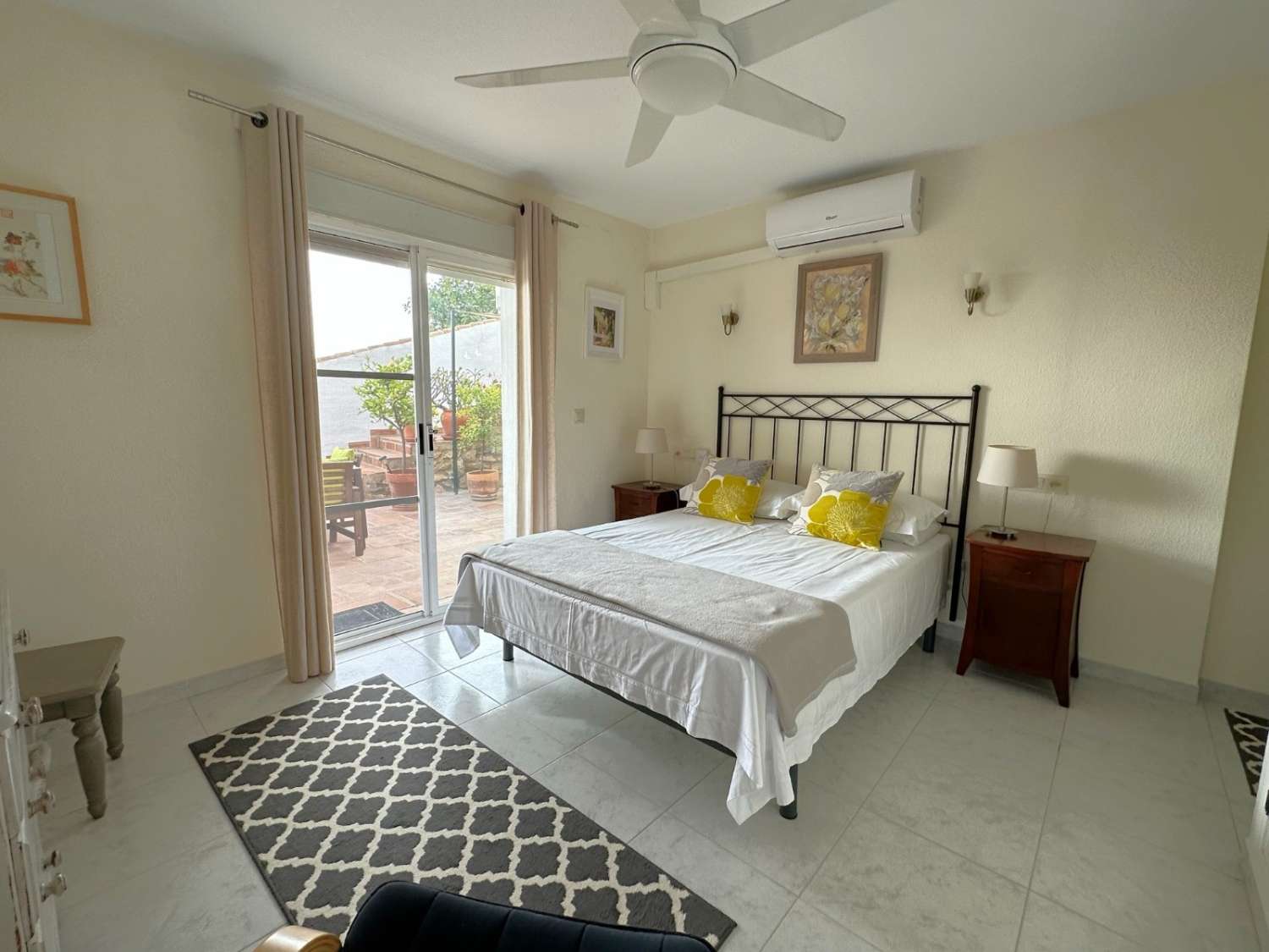 Espléndida villa con maravillosas vistas en venta en el Monte de los Almendros