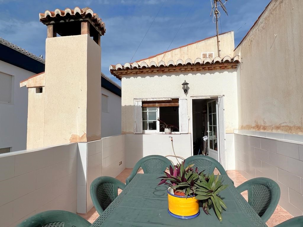 Spacious house for sale in La Guardia, Salobrena