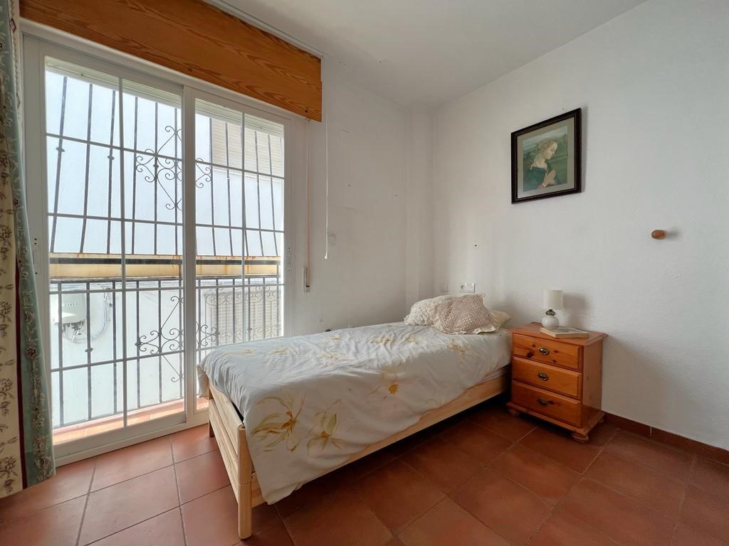 Spacious house for sale in La Guardia, Salobrena