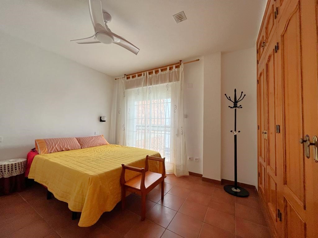 Spacious house for sale in La Guardia, Salobrena