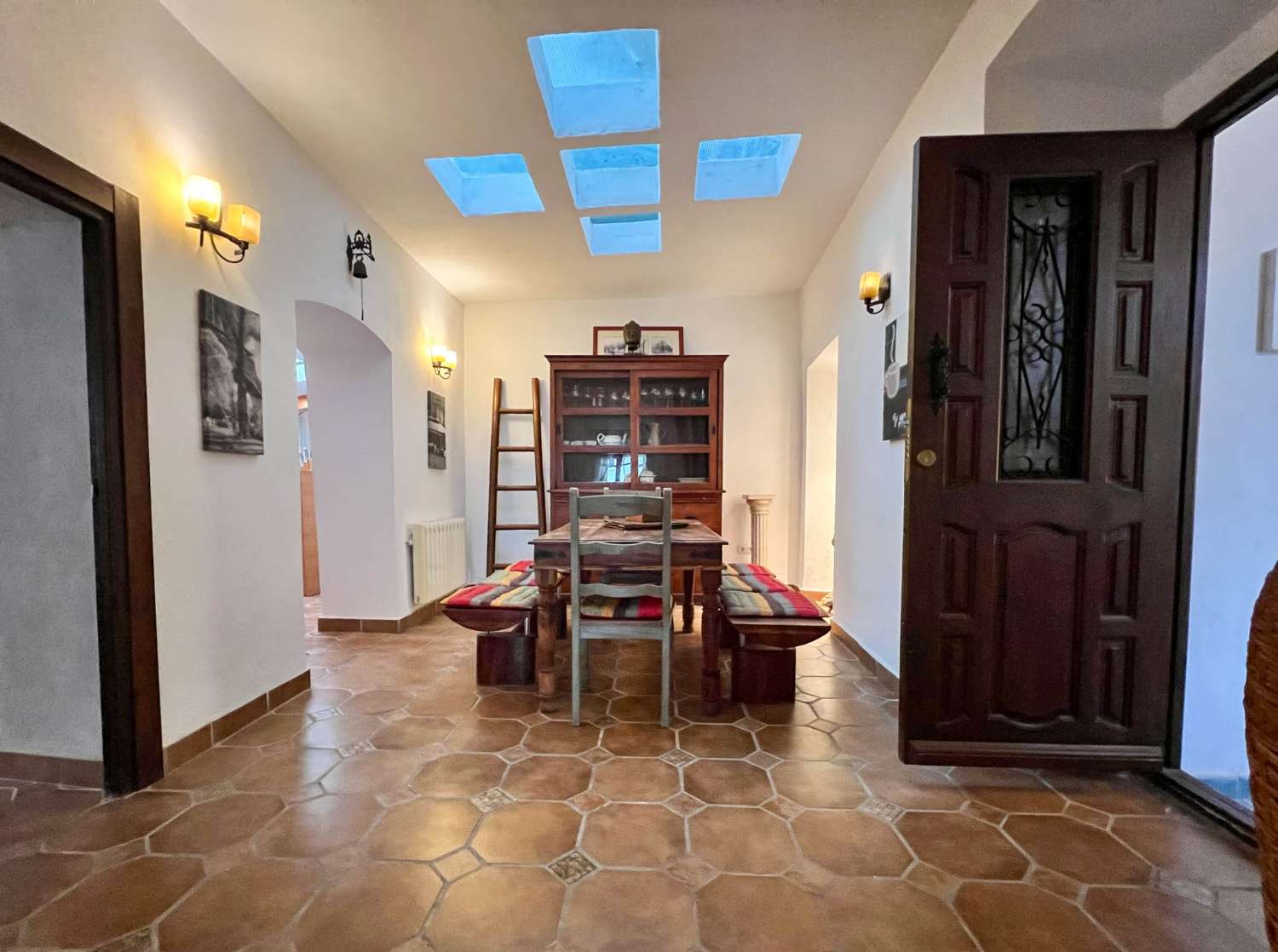 Splendid house with beautiful views for sale in Salobrena