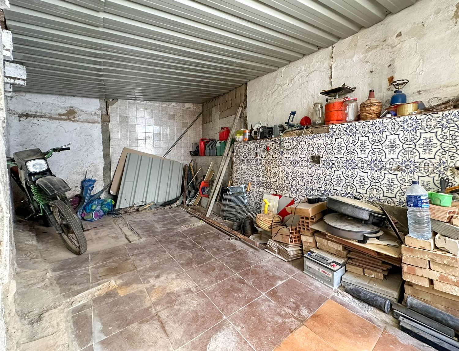 Maison à rénover à vendre dans le centre de Salobreña