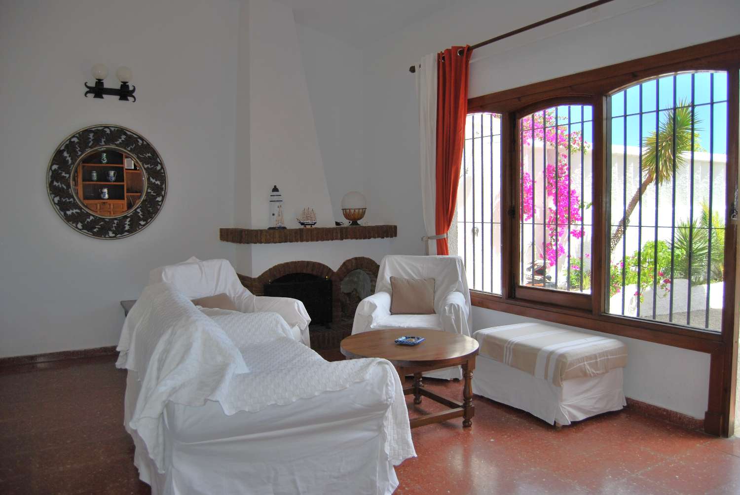 Casa en venta con bonitas vistas al mar, en Barranco de Enmedio