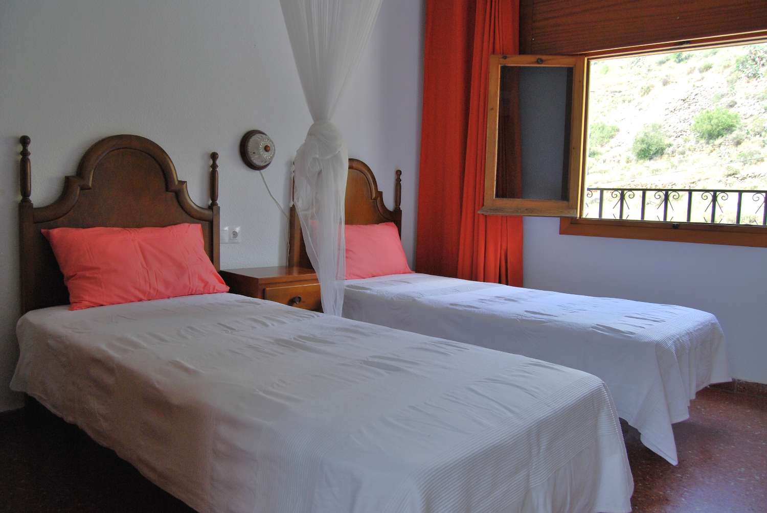 Casa en venta con bonitas vistas al mar, en Barranco de Enmedio