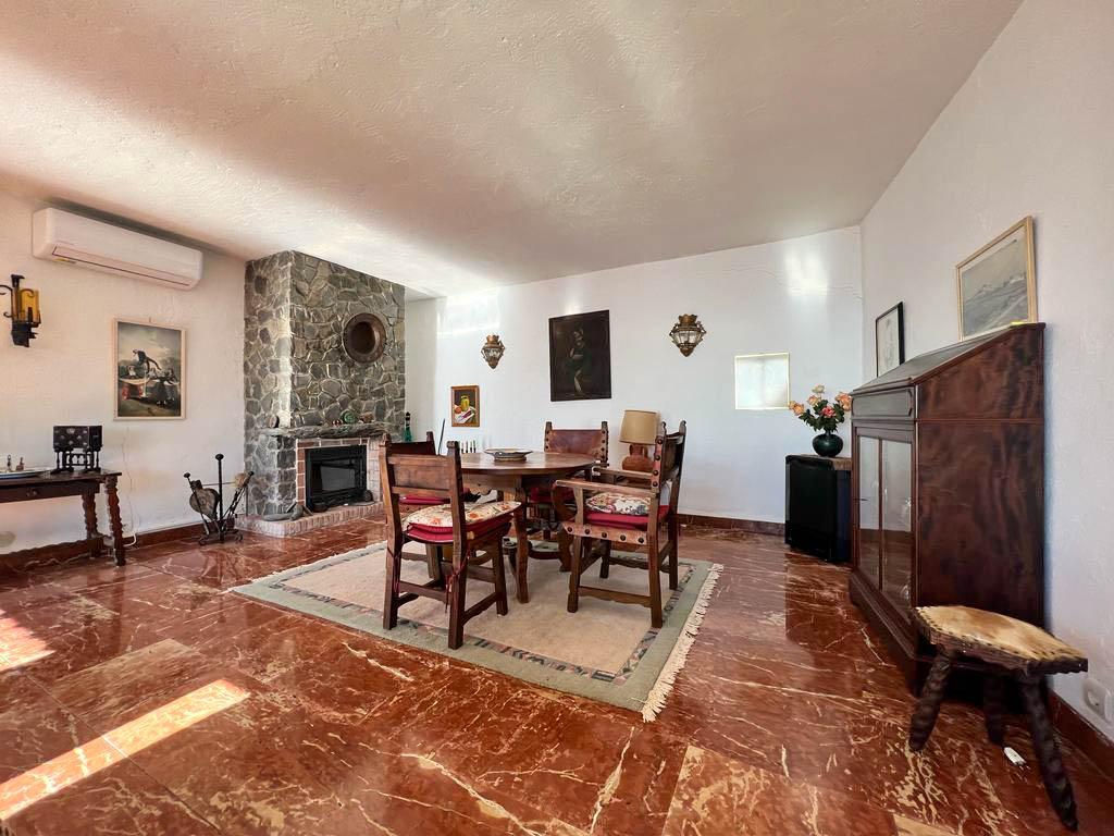 Villa till salu i Monte los Almendros - El Pargo - Costa Aguilera (Salobreña)