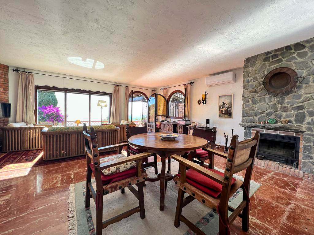 Villa till salu i Monte los Almendros - El Pargo - Costa Aguilera (Salobreña)