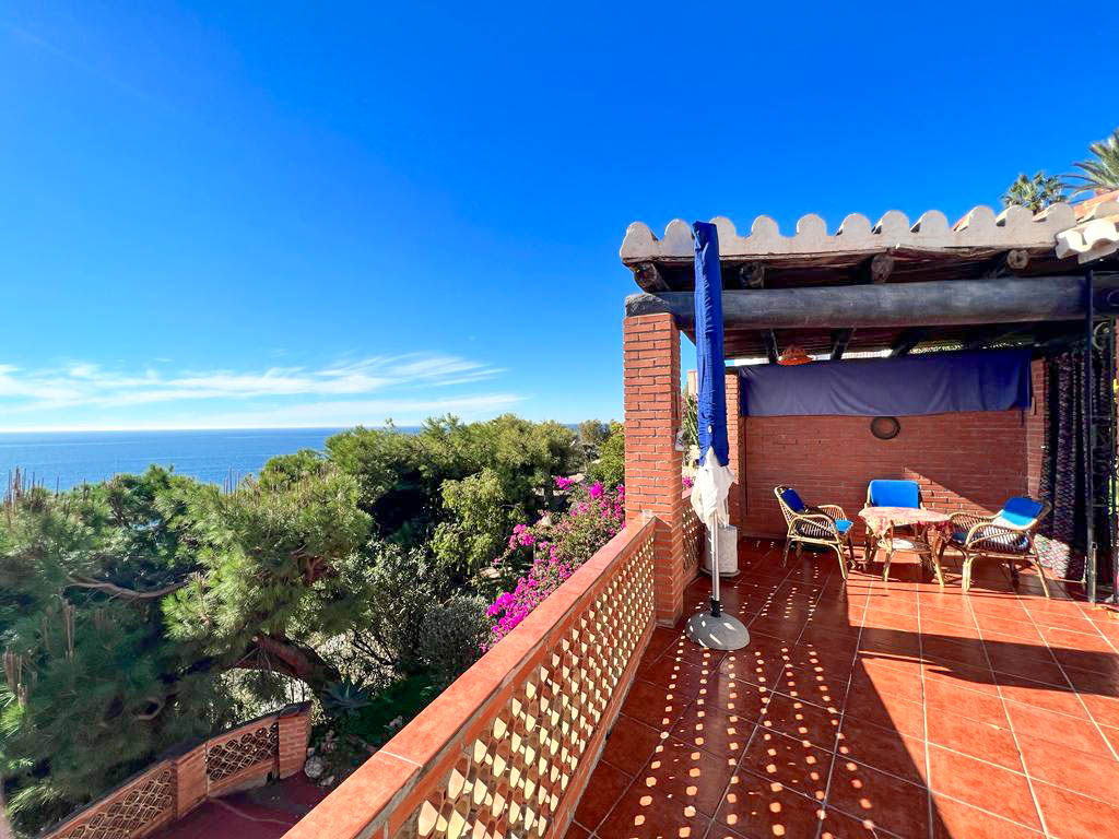Villa till salu i Monte los Almendros - El Pargo - Costa Aguilera (Salobreña)
