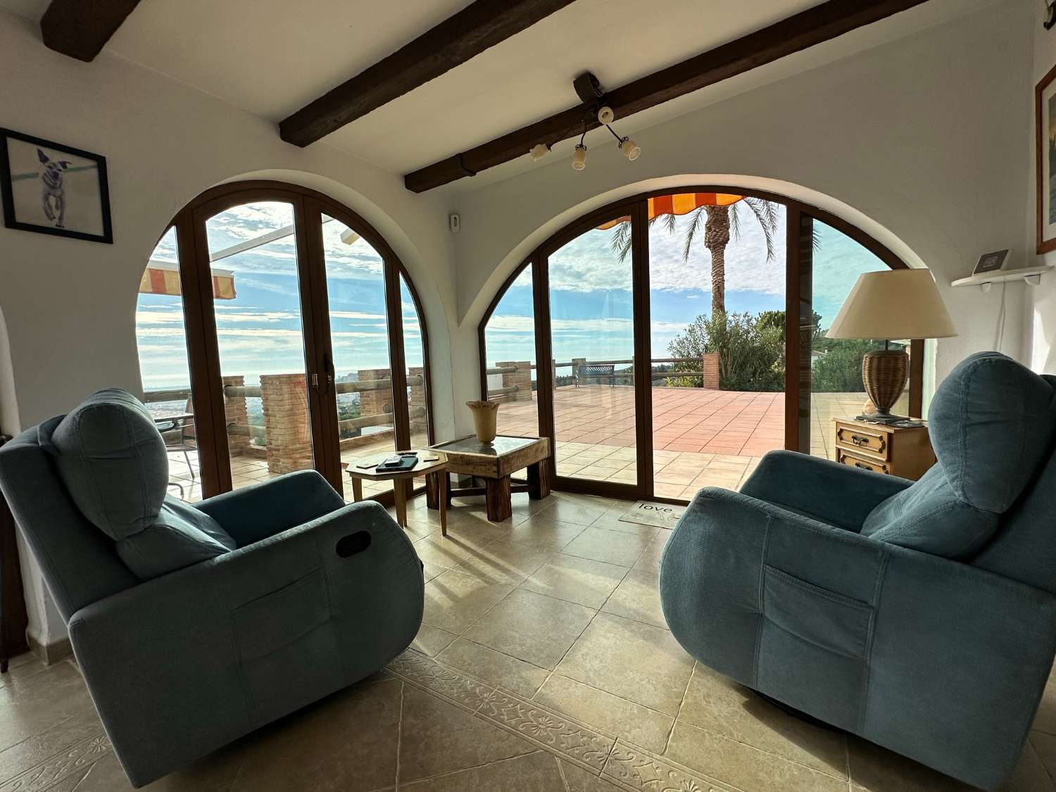 Preciosa casa de campo con vistas panorámicas en Salobreña