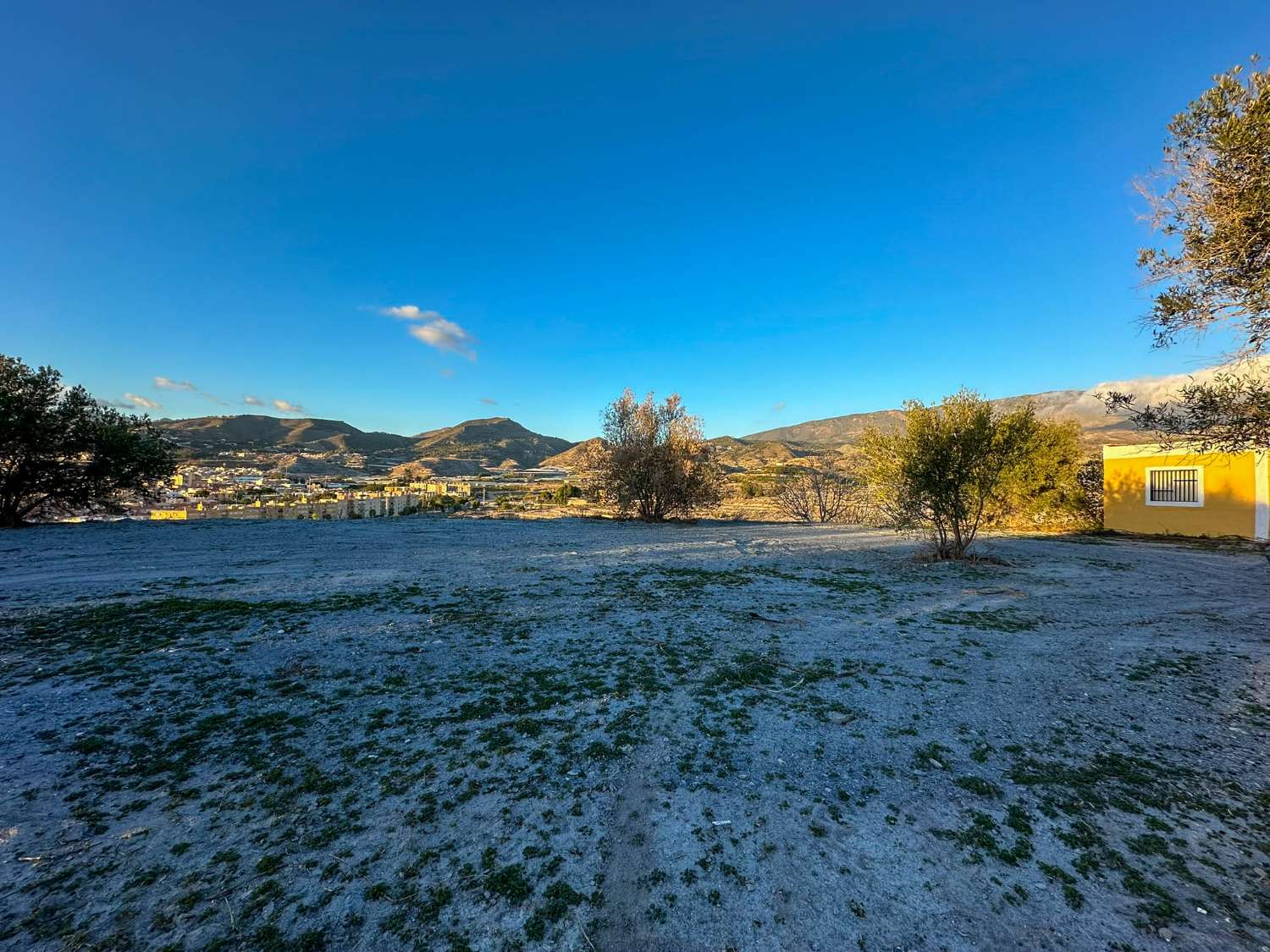 Cortijo mit Potenzial zu verkaufen in Motril