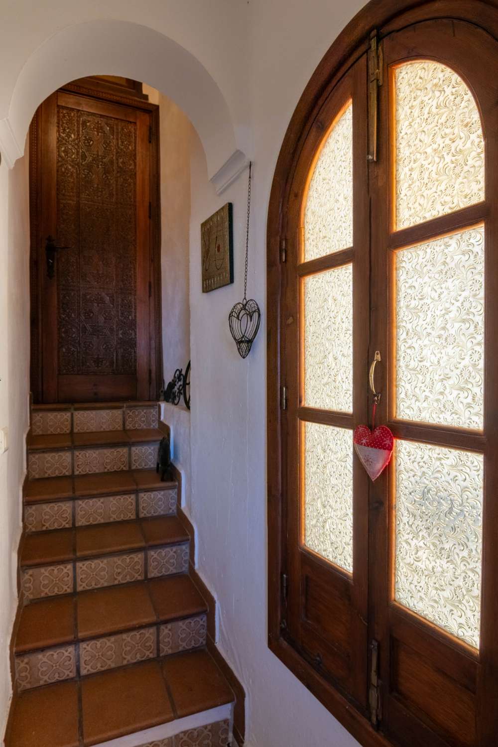 Maison spacieuse avec projet à vendre dans la vieille ville de Salobrena.