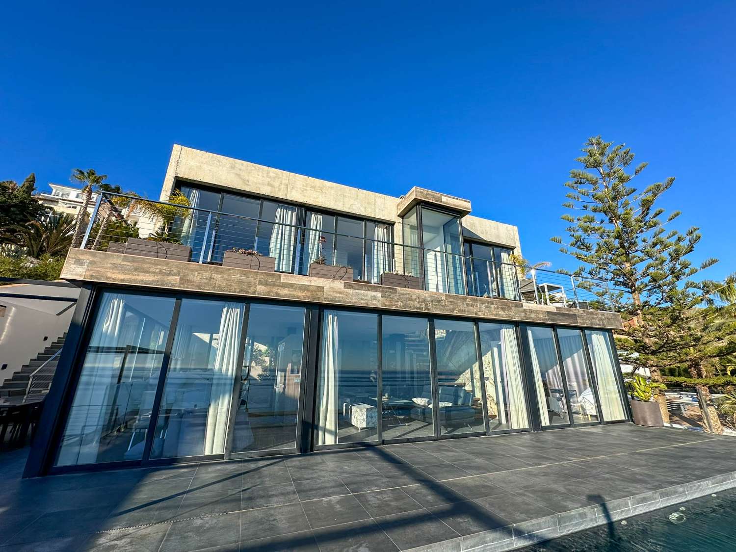 Spectaculaire luxe villa te koop in Alfamar