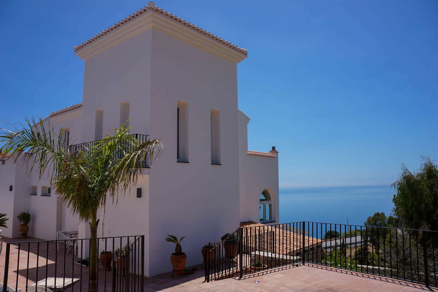 Indrukwekkende villa met uitzicht op zee in Salobrena