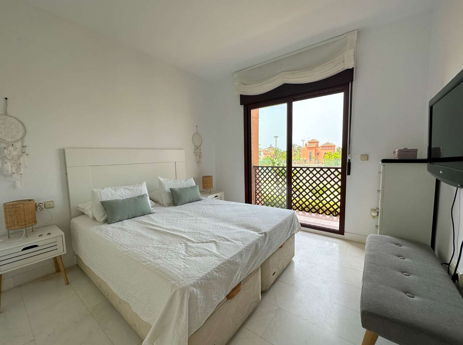 Licht appartement te huur in Playa Granada