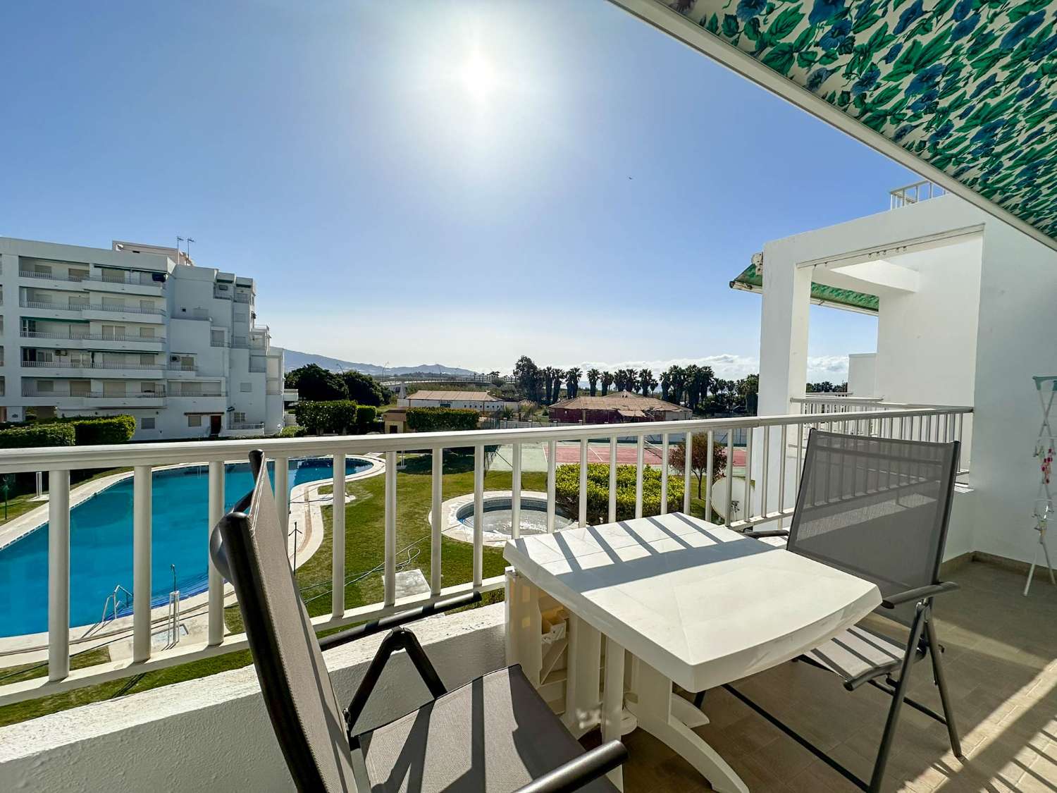 Cozy apartment located on the beach in Salobrena for sale