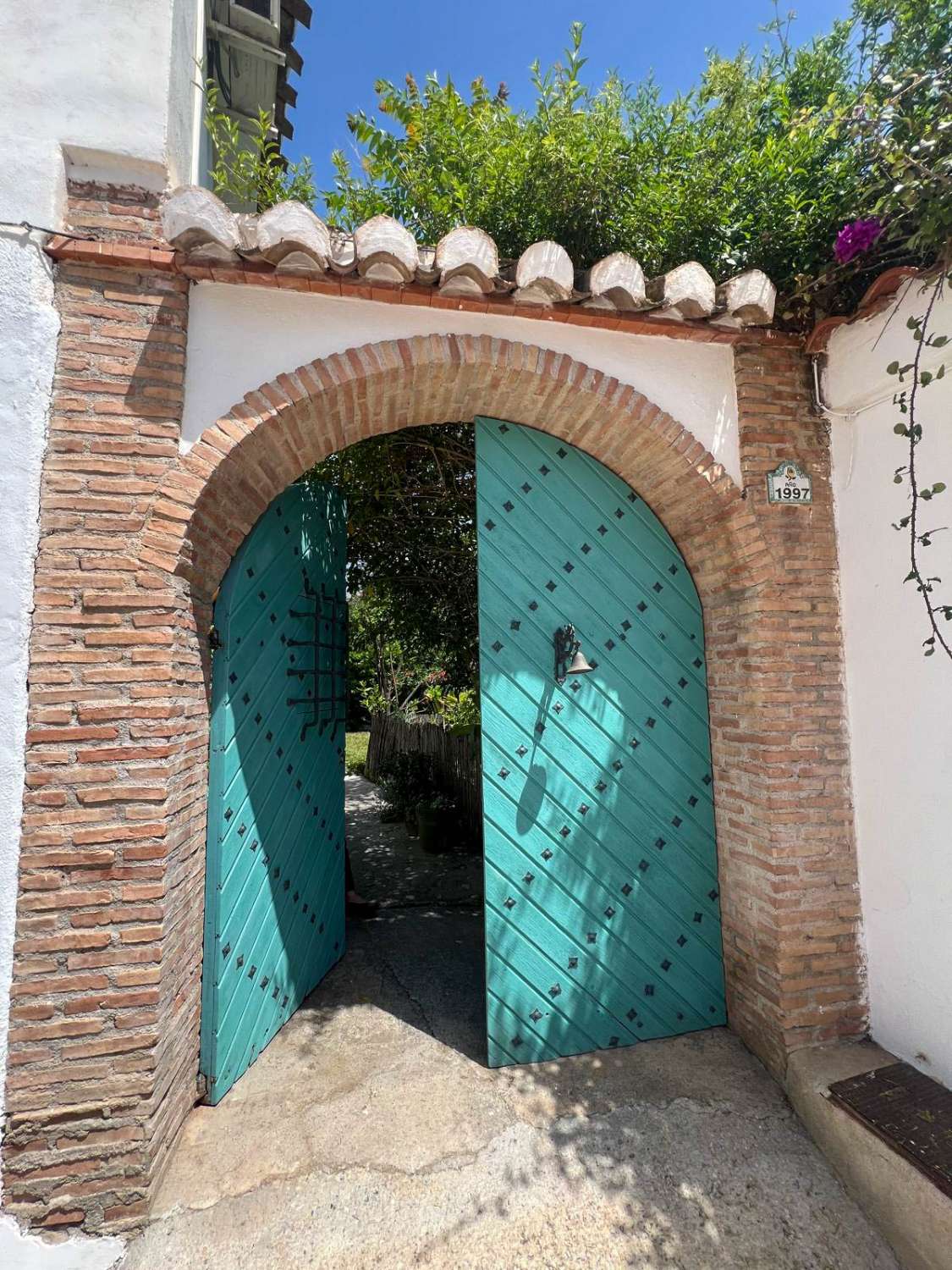 Spectaculair huis met tuin en zwembad te koop